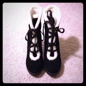 MIA black wedge boots