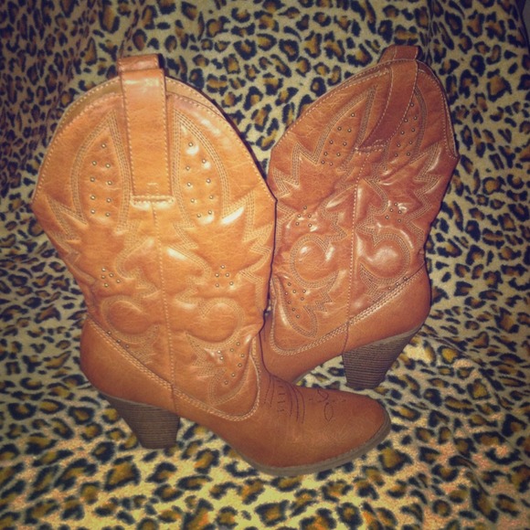 Brown Chic Cowgirl Boots