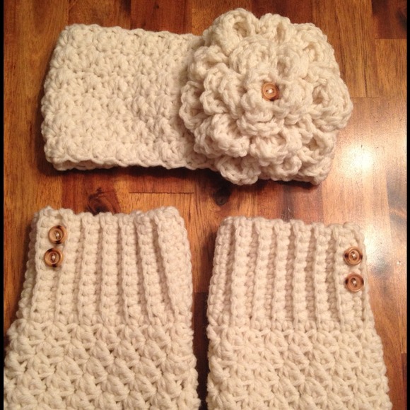 Accessories - Adjustable Earwarmer with matching boot cuffs