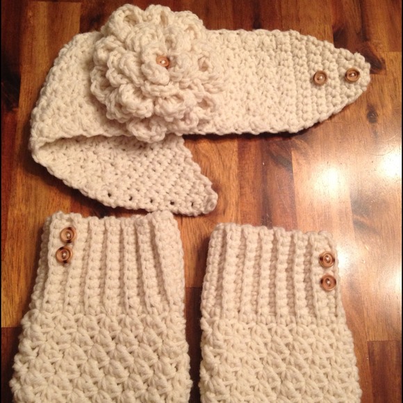 Adjustable Earwarmer with matching boot cuffs - Picture 2 of 4