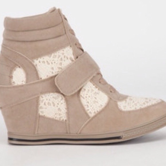 Bucco wedge heel sneakers - Picture 2 of 4
