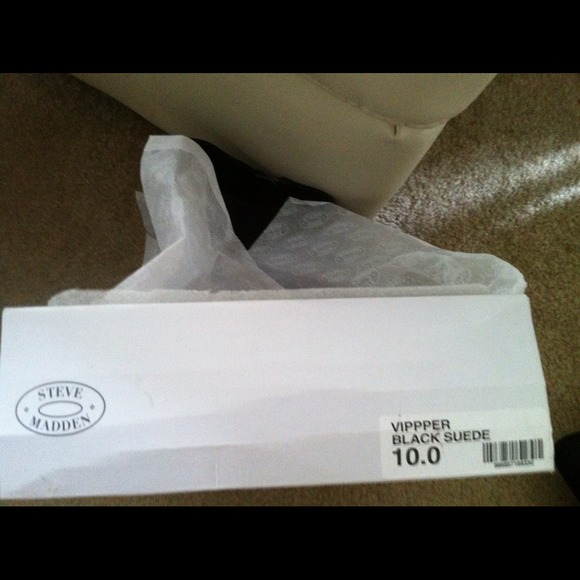 Brand new Steve Madden Vippper ankle booties - Picture 4 of 4