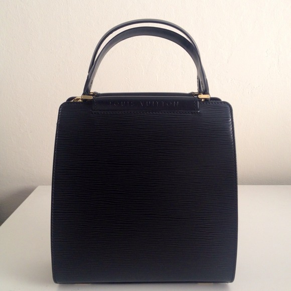 Louis Vuitton Handbags - ❌SOLD❌ Louis Vuitton Epi Handbag