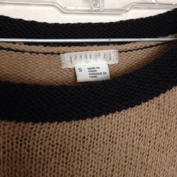 Urban outfitters sweater - Picture 2 of 3