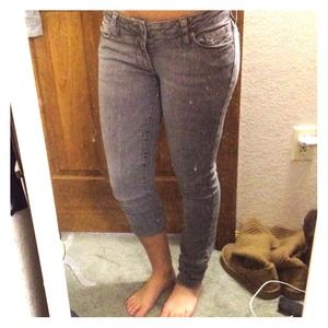 Gray super skinny jeans bullhead size 3s