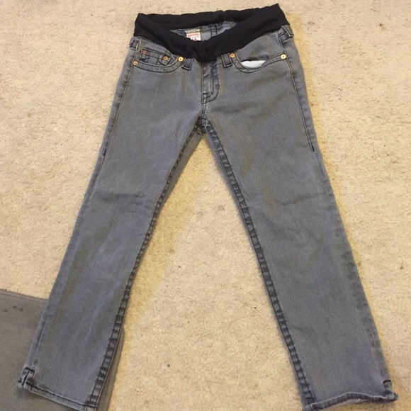 Maternity Pre-owned true religion Capri. Size 29. - Picture 4 of 4