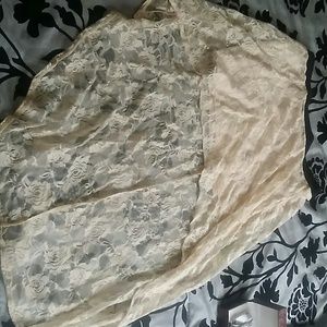 Lace skirt