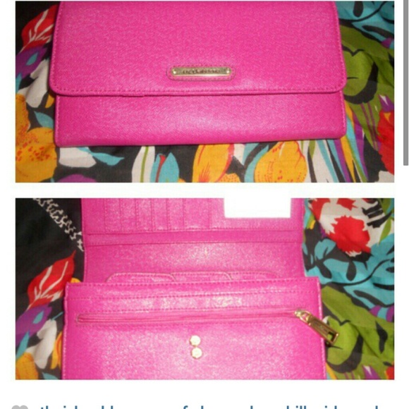 Clutch - Picture 2 of 2