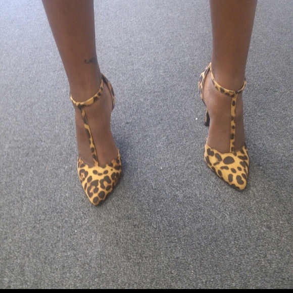 Leopard Heels - Picture 2 of 2