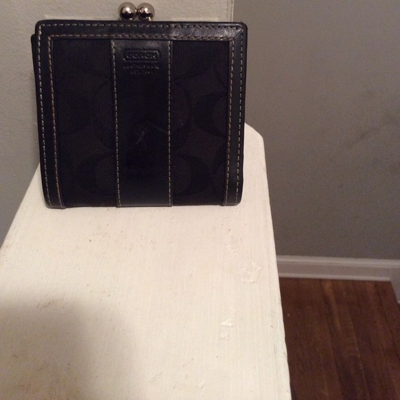 Authentic Coach Wallet🎉SOLD🎉