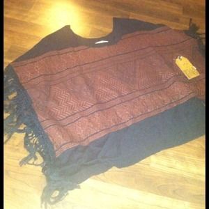 Burgundy and navy fringe poncho! NWT!