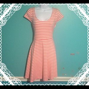 LAUREN CONRAD DRESS. SIZE X-LARGE