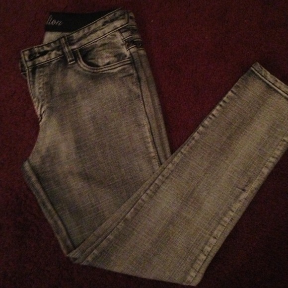 Paris Hilton jeans, great fit Very comfortable