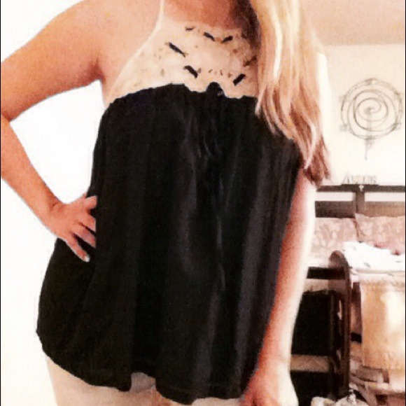 French Connection Loose fitting embroidered top - Picture 4 of 4