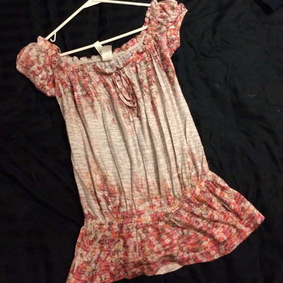 🚫threw away🚫Ruffle top