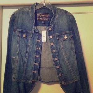 WHITE HOUSE BLACK MARKET JEAN JACKET