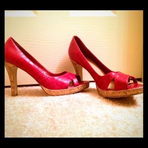 Super cute red heels