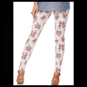 🚫SOLD🚫 Maternity Floral Skinny Jeans