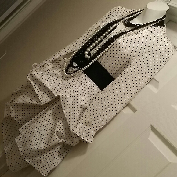 Sold. Polkadot Blouse - Picture 4 of 4