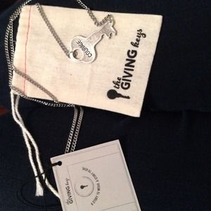 HP🎉The Giving Keys Never Ending Necklace: Courage