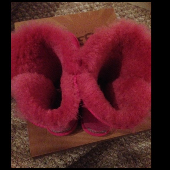 Bailey Button Ugg! Authentic! Like new condition! - Picture 4 of 4