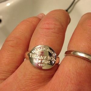 Authentic Tiffany oval ring.