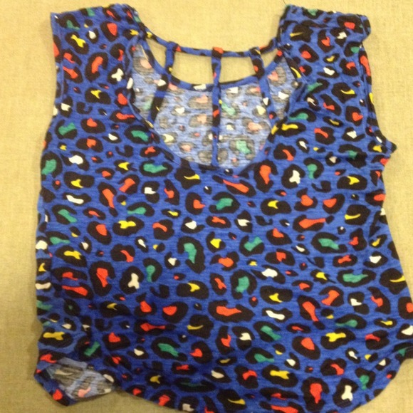 🚫sold🚫Blue leopard print shirt - Picture 2 of 2