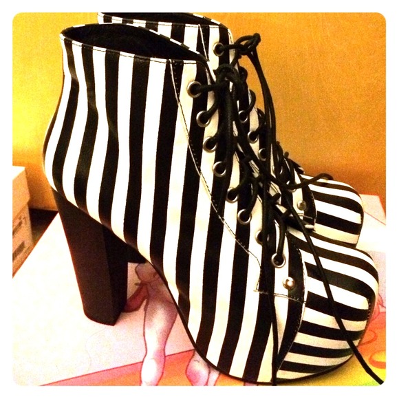 Jeffrey campbell lita!