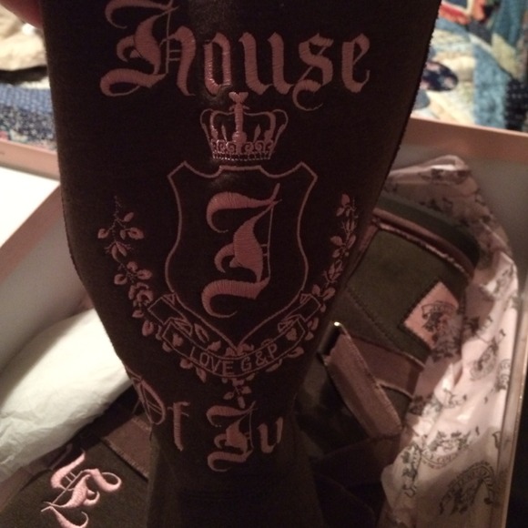 Juicy Couture Boots! NEVER worn! - Picture 2 of 4