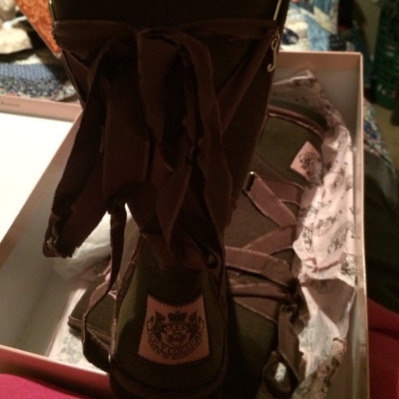 Juicy Couture Boots! NEVER worn! - Picture 3 of 4
