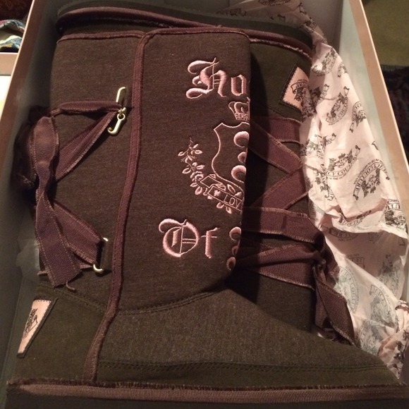 Juicy Couture Boots! NEVER worn! - Picture 4 of 4