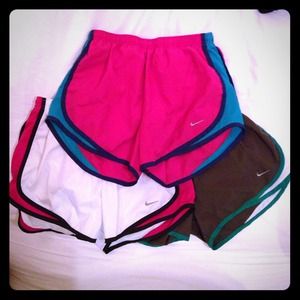 3 Nike Tempo running shorts size small