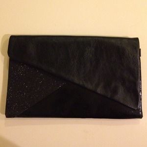 Zara black clutch