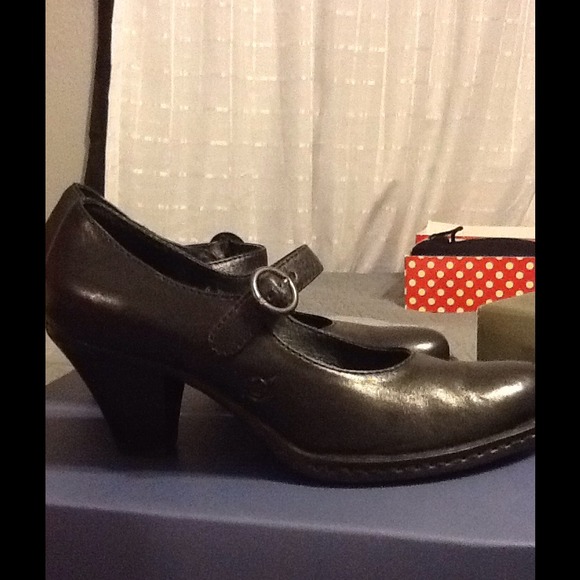 Black Born shoes- 1.5" hill