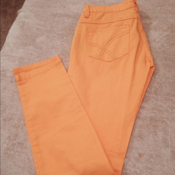 Yellow Jeans - Picture 2 of 2