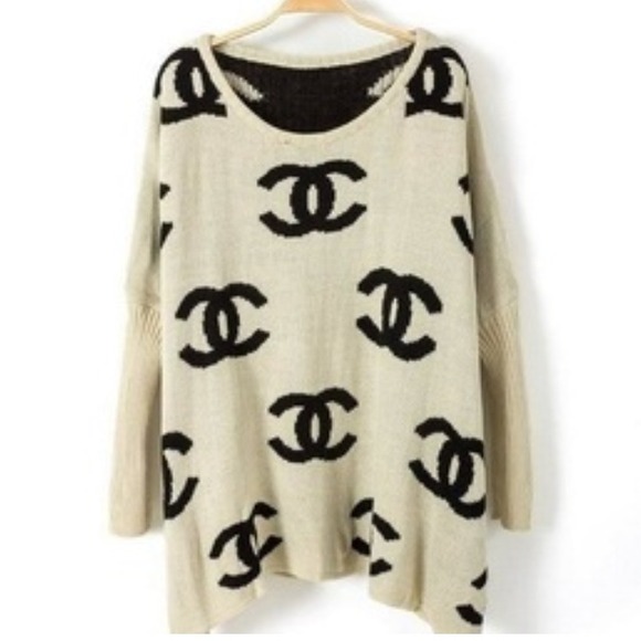 Oversized knot sweater