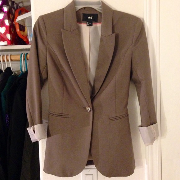 ❌SOLD❌NWOT Tan blazer (: