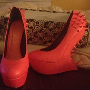 Coral "heel-less" spiked platforms