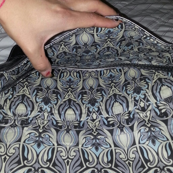 Clutch - Picture 2 of 2