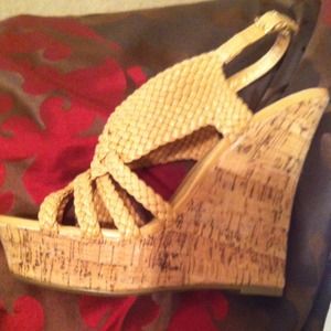 Tan wedges!
