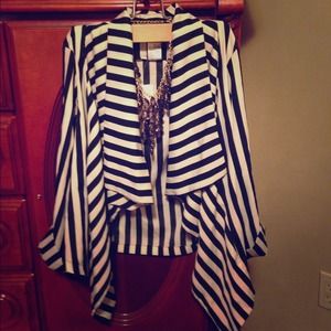 🌟REDUCED Black and white striped blazer