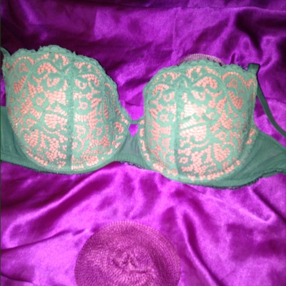 🚫Sold in bundle🚫 - Picture 2 of 3