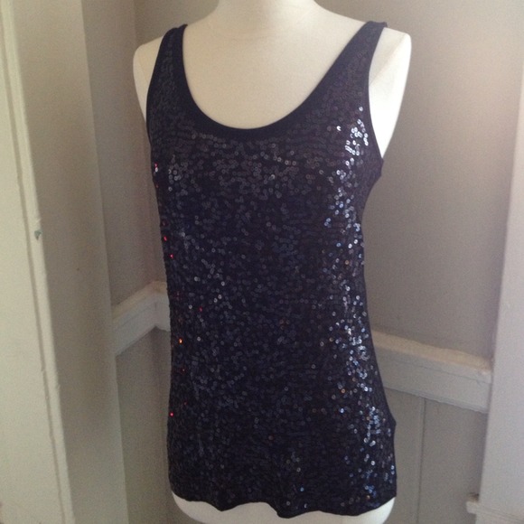 BUNDLED 💚 kische // NWT sequin tank top - Picture 2 of 3