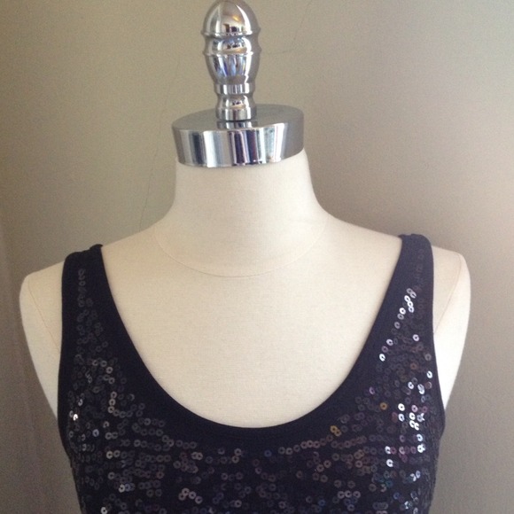 BUNDLED 💚 kische // NWT sequin tank top - Picture 3 of 3