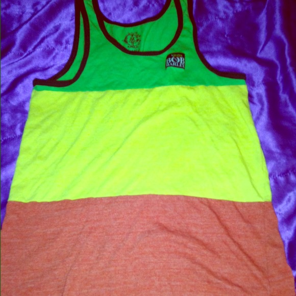 Rasta top