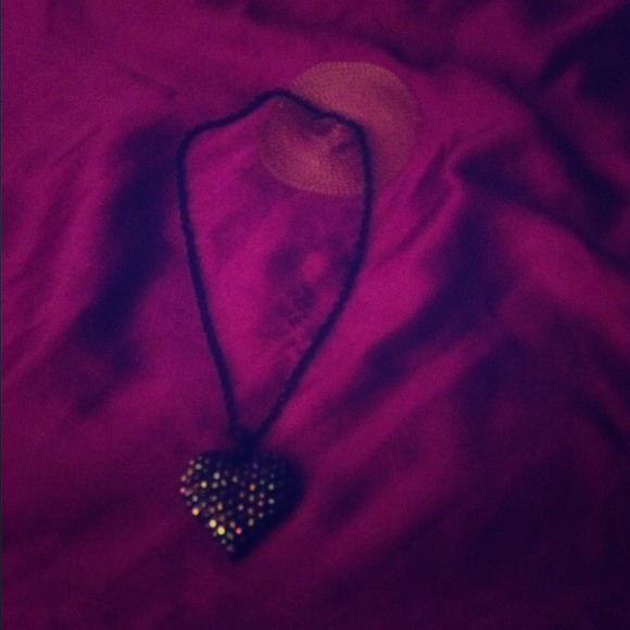 Rhinestone heart necklace