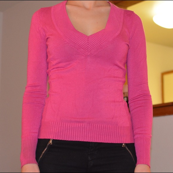 ❌SOLD❌Express sweater💓 - Picture 2 of 3