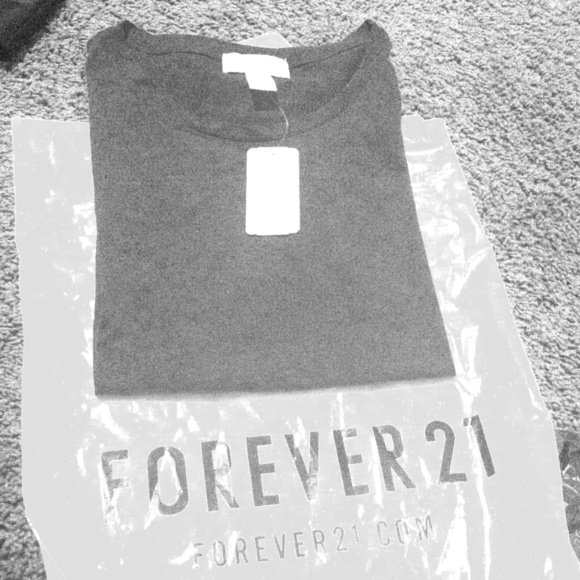 Brand new round neck T-shirt from Forever XX1