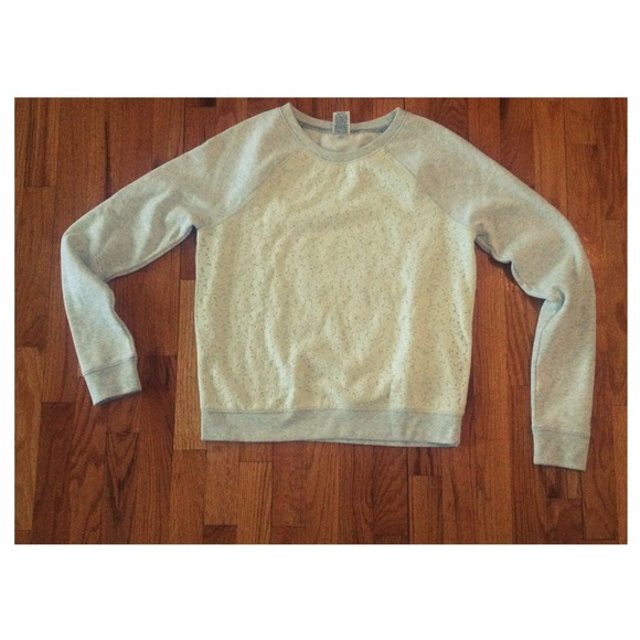 🎀Traded🎀 VS PINK lace sweatshirt