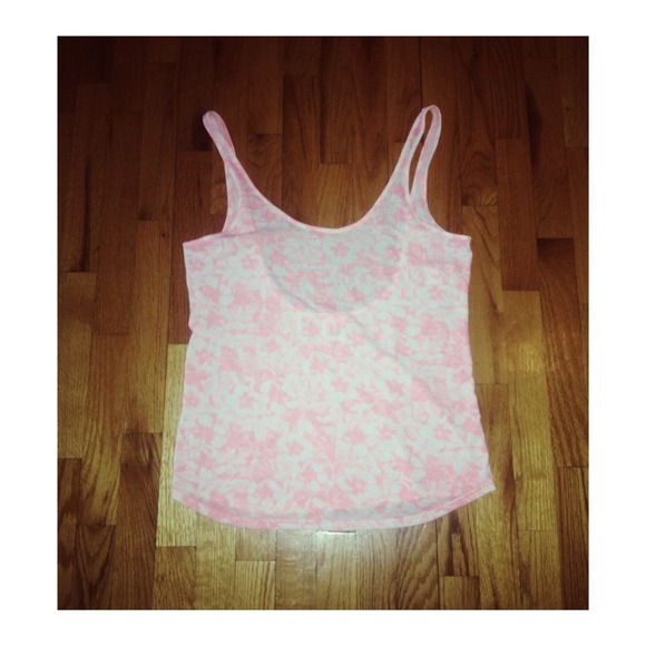 🎀Traded🎀 VS PINK Slouchy Tank Top